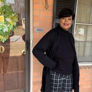 Meet your Posher, Genise